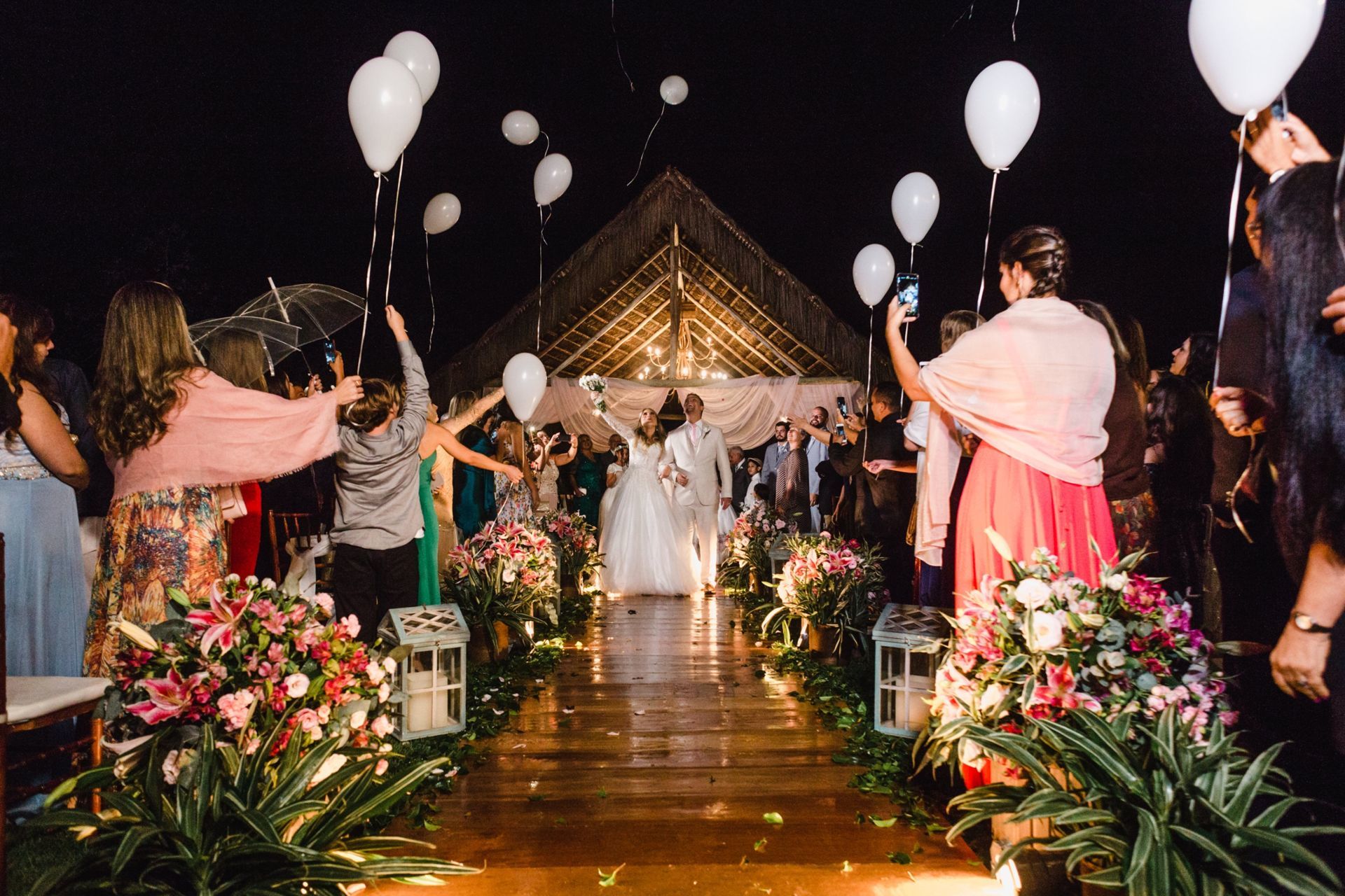 Foto Caroline & Thiago - CASAMENTO - Sitio Meio do Mato Foto Caroline & Thiago - CASAMENTO - Sitio Meio do Mato - Imagem 13