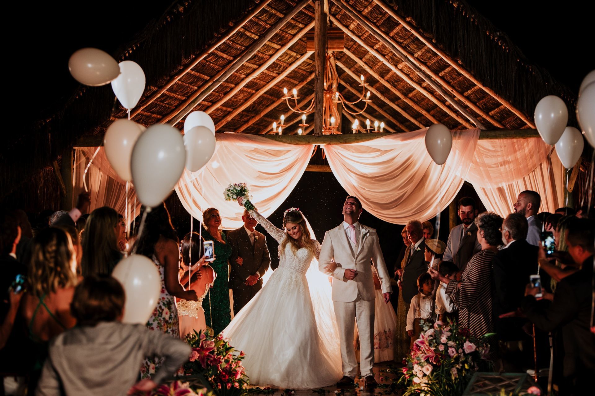 Foto Caroline & Thiago - CASAMENTO - Sitio Meio do Mato Foto Caroline & Thiago - CASAMENTO - Sitio Meio do Mato - Imagem 38
