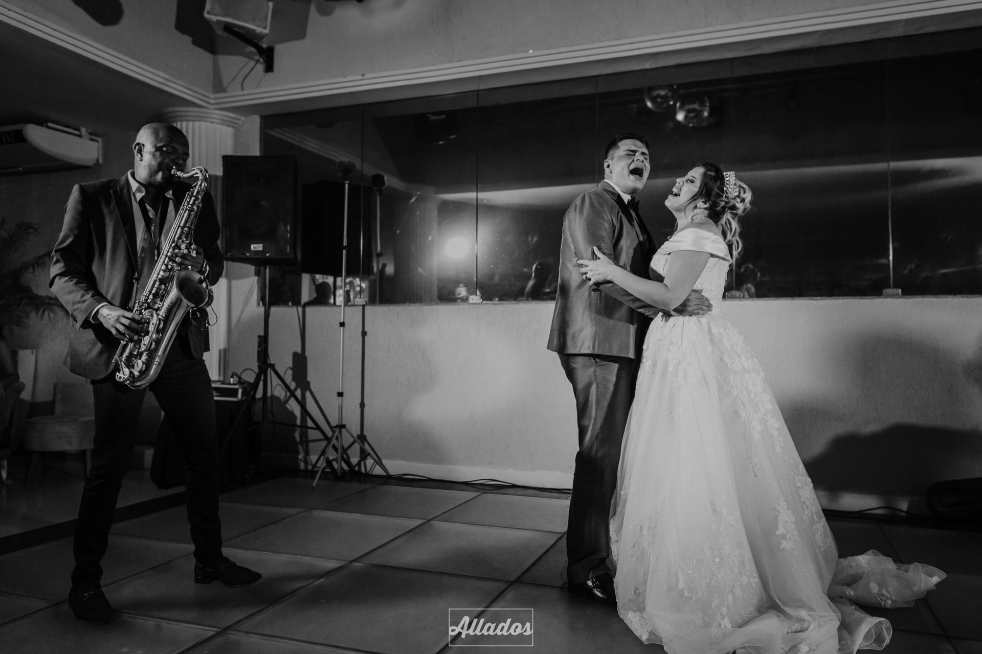 Foto Bruna & Ramon - Casamento Clássico - La Reverence Foto Bruna & Ramon - Casamento Clássico - La Reverence - Imagem 4