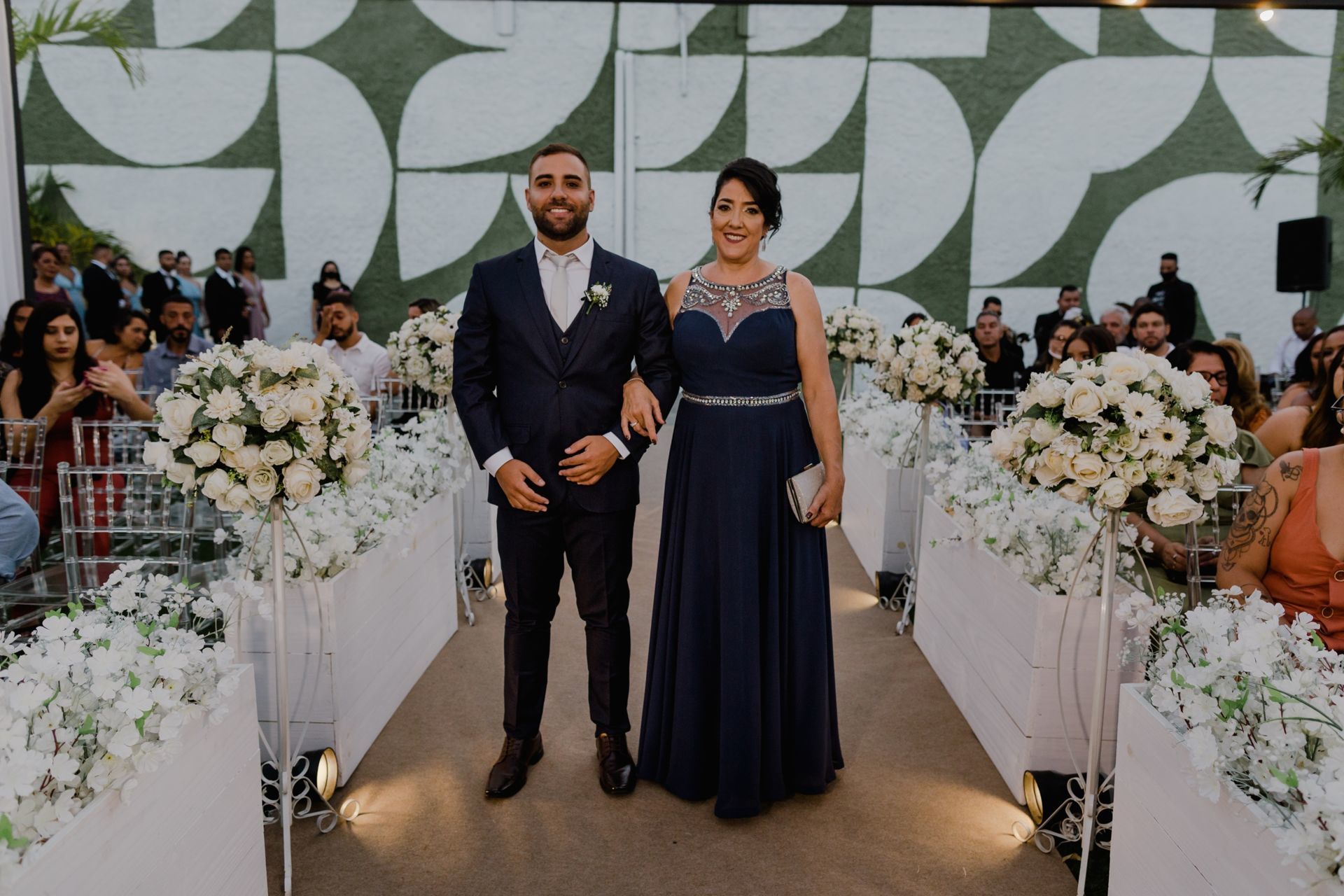 Foto JULIANE E LEONARDO - CASAMENTO CLÁSSICO - INOVE CASA DE FESTAS Foto JULIANE E LEONARDO - CASAMENTO CLÁSSICO - INOVE CASA DE FESTAS - Imagem 17