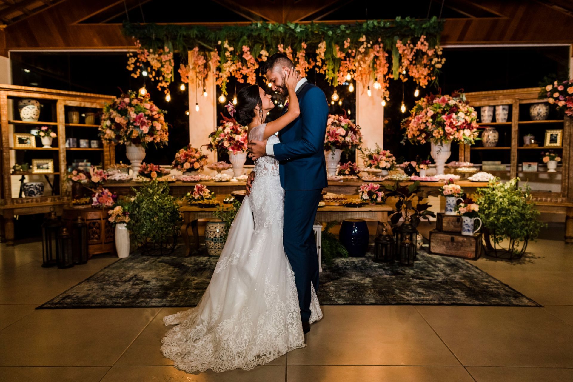 Foto MARIANA E GABRIEL - CASAMENTO NA VILA MONSARAZ - CAMPO GRANDE Foto MARIANA E GABRIEL - CASAMENTO NA VILA MONSARAZ - CAMPO GRANDE - Imagem 63