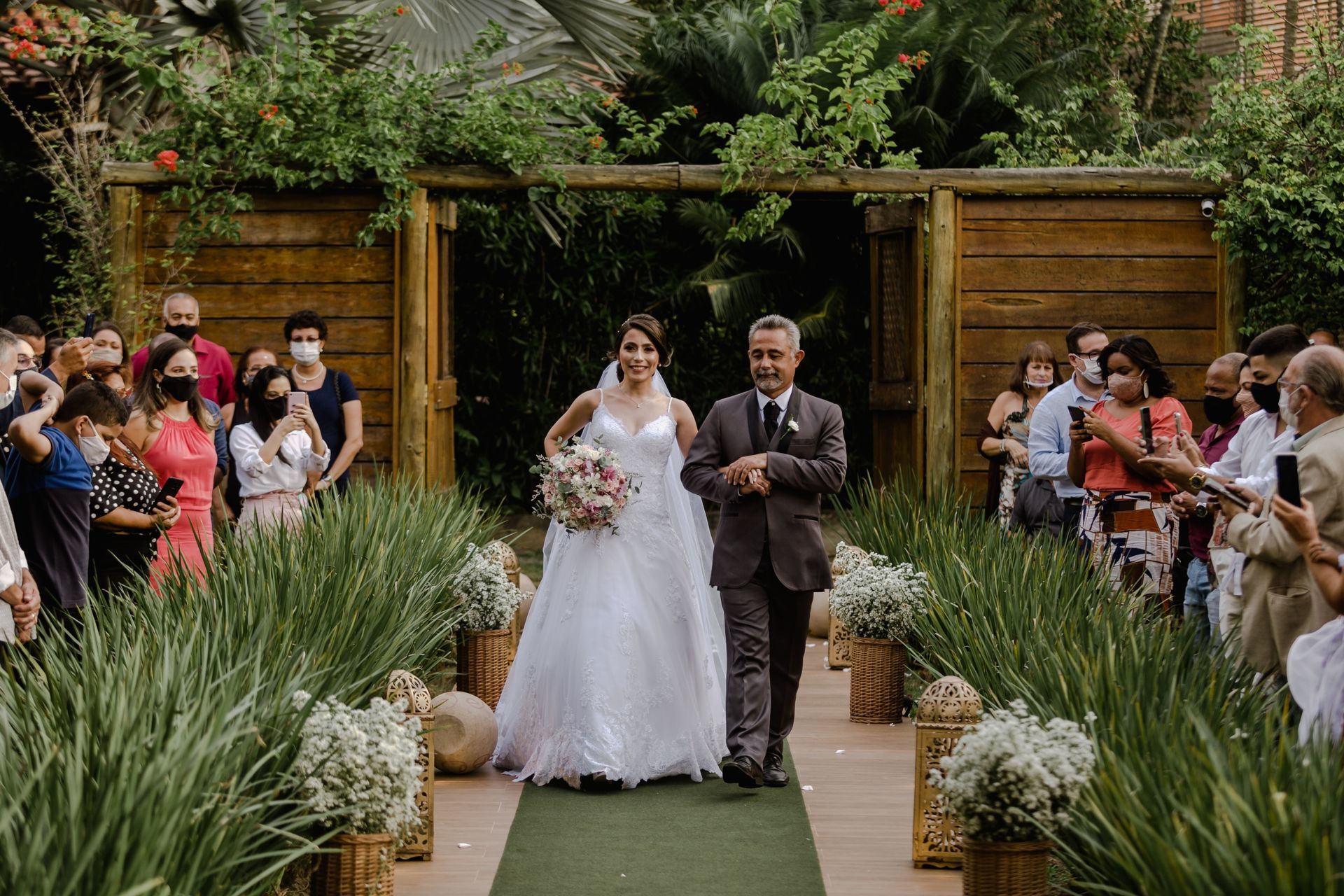 Foto SABRINA E JONATA - CASAMENTO NO SÍTIO DAS PALMEIRAS - CAMPO GRANDE - RJ Foto SABRINA E JONATA - CASAMENTO NO SÍTIO DAS PALMEIRAS - CAMPO GRANDE - RJ - Imagem 52