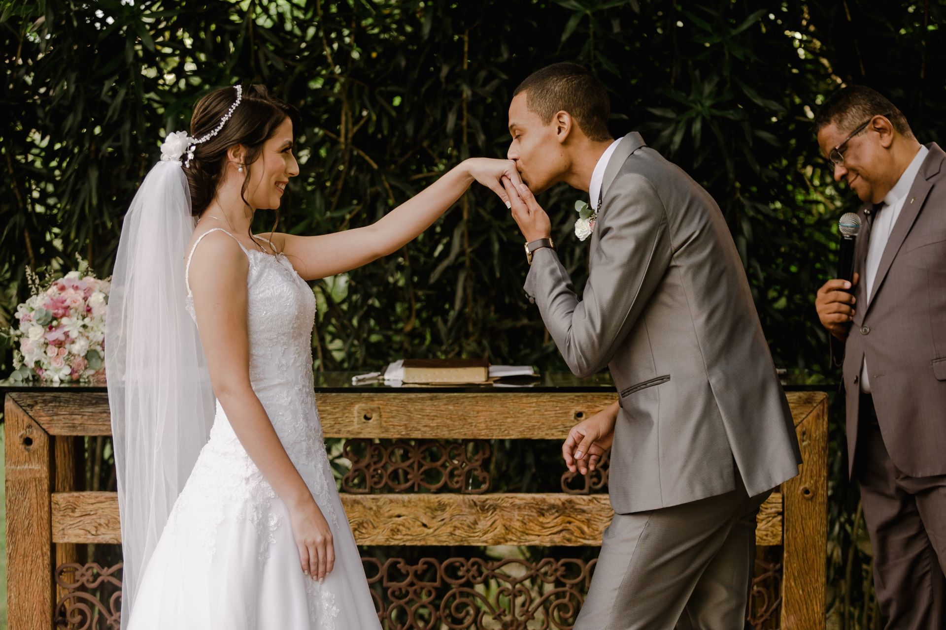 Foto SABRINA E JONATA - CASAMENTO NO SÍTIO DAS PALMEIRAS - CAMPO GRANDE - RJ Foto SABRINA E JONATA - CASAMENTO NO SÍTIO DAS PALMEIRAS - CAMPO GRANDE - RJ - Imagem 63